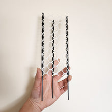 Load image into Gallery viewer, Stackable Plastic Moss Pole with 3 Metal Stakes - 20cm

