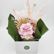 Load image into Gallery viewer, Wedding/Engagement Dried Flower Arrangements - Pink - Sydney Only
