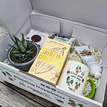 Load image into Gallery viewer, Pamper - Succulent Gift Box
