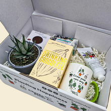 Load image into Gallery viewer, Pamper - Succulent Gift Box
