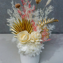 Load image into Gallery viewer, Sympathy Dried Flower Arrangements - White - Sydney Only
