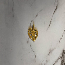 Load image into Gallery viewer, Monstera Plant Pendant
